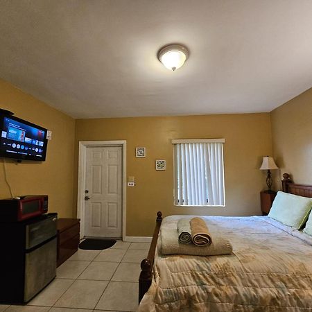 Royal Poinciana Stay Miami Springs Kültér fotó