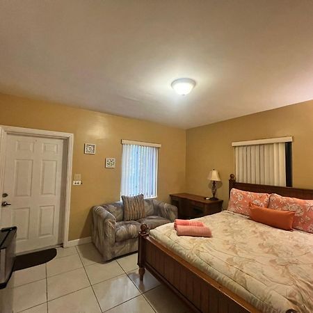 Royal Poinciana Stay Miami Springs Kültér fotó